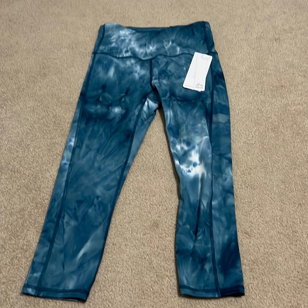 New with tags RBX active Capri length high waisted leggings  small blue tie-dye